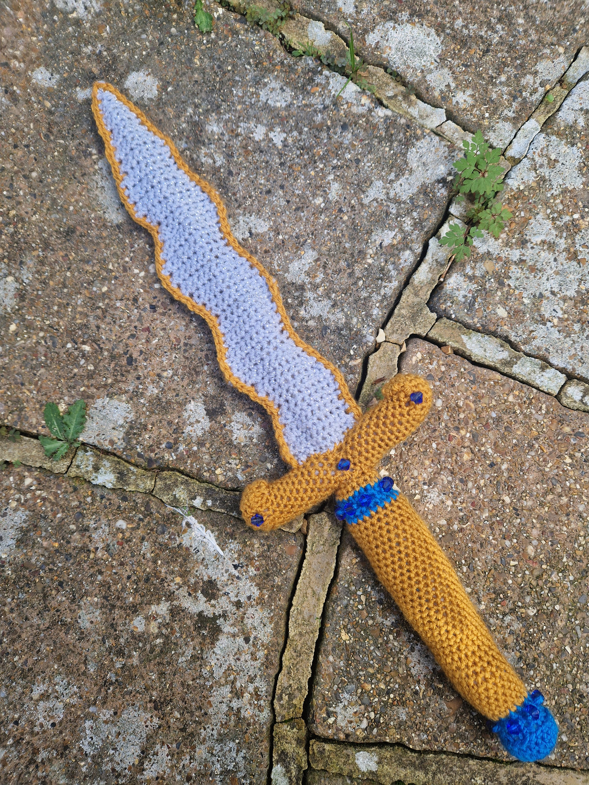 Crochet Dagger 'The Gilded Blade' - Gold, Grey and Blue Mounted