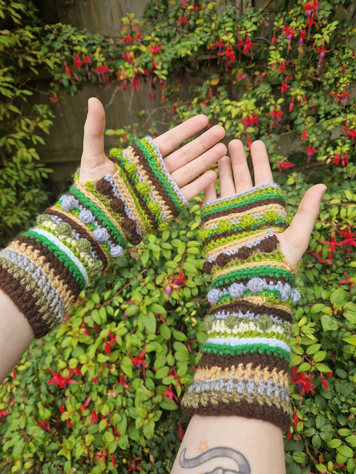 Crochet Handwarmers/fingerless gloves Green x Browns OOAK