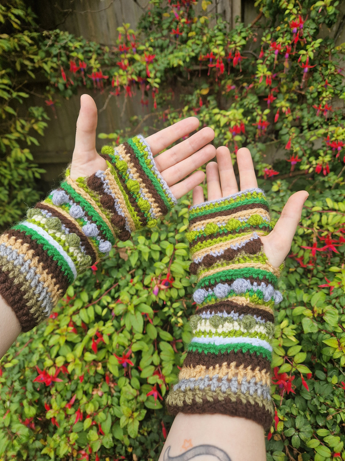 Crochet Handwarmers/fingerless gloves Green x Browns OOAK